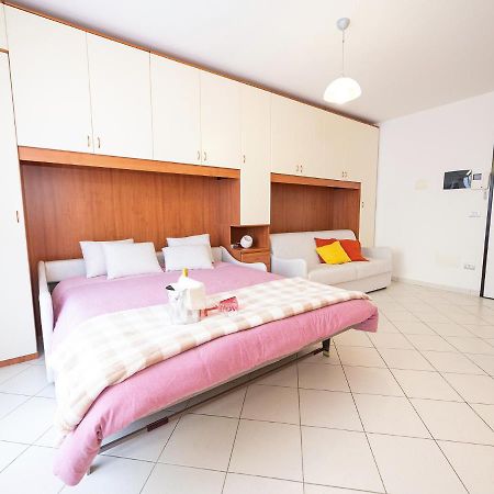 Terrazza Del Gelsomino With Terrace And Open View Apartment Borghetto Santo Spirito Ngoại thất bức ảnh