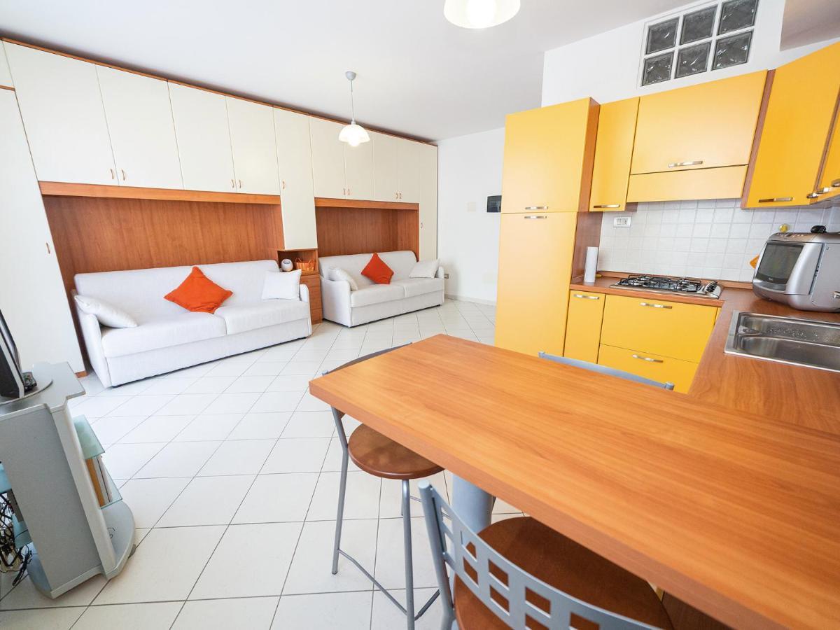 Terrazza Del Gelsomino With Terrace And Open View Apartment Borghetto Santo Spirito Ngoại thất bức ảnh